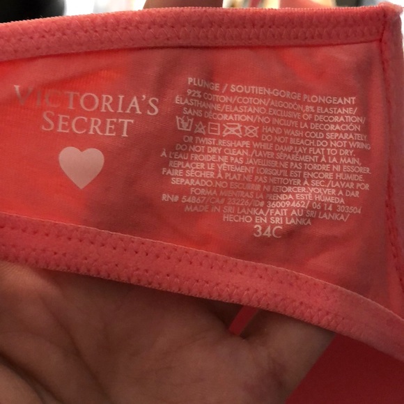 NWOT Victoria’s Secret bra - Picture 2 of 2